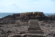 Ensemble fortifié et sa passerelle (Lo 3), Île Percée (Moëlan-sur-Mer)