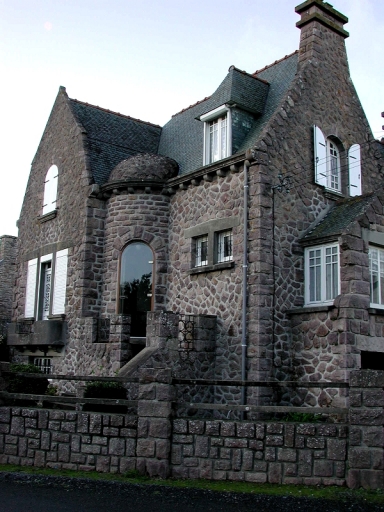 Maison, 48 route du Questel (Plouézec)