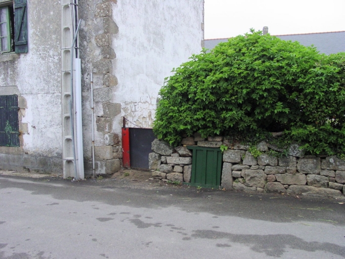 Fontaine, rue de la Fontaine (Erdeven)