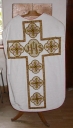 Ornement blanc 3 : chasuble et manipule