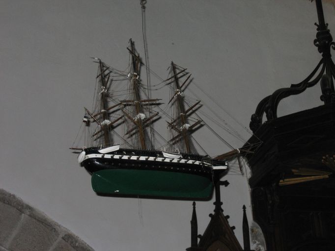 Chapelle Notre-Dame-de-Larmor, actuellement église, place Notre-Dame (Larmor-Plage)