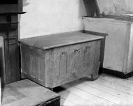 Coffre de fabrique, presbytère (Île-de-Batz)