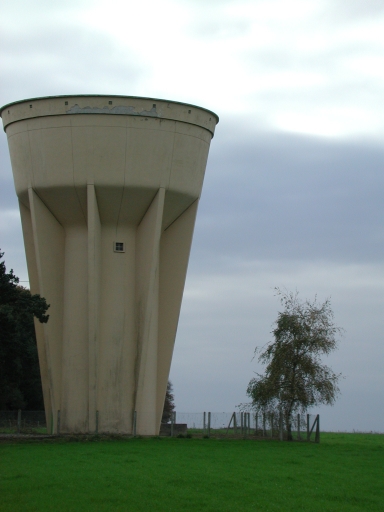 Château d'eau, près de la Giraudière (Guipry fusionnée en Guipry-Messac en 2016)