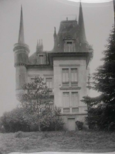 Villa, 16 rue de la Motte (Hédé fusionnée avec Bazouges-sous-Hédé pour former la commune de Hédé-Bazouges en 2009)