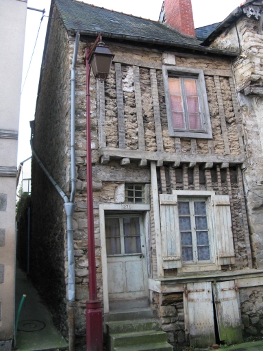 Maison, 27 rue du Bourg-aux-Moines (Vitré)