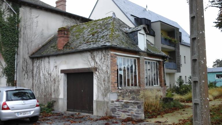 Presbytère, rue de la Poste (L'Hermitage)