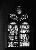 Verrière (verrière à personnages) : saint Nicodème, Vierge à l'Enfant, chapelle Saint-Hervé (Gourin)