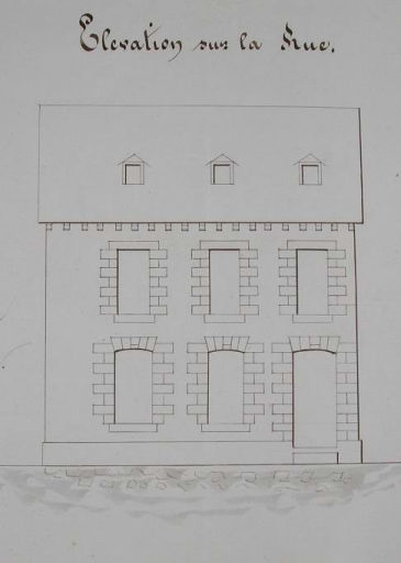 Maison, 10 place de la Mairie (Hédé fusionnée avec Bazouges-sous-Hédé pour former la commune de Hédé-Bazouges en 2009)