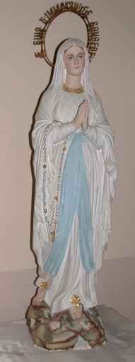 Statue sur socle : Vierge, dite Notre-Dame de Lourdes
