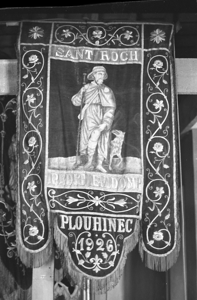 Bannières (2) : sainte Anne, saint Roch, église paroissiale Saint-Vinoc (Plouhinec-29)