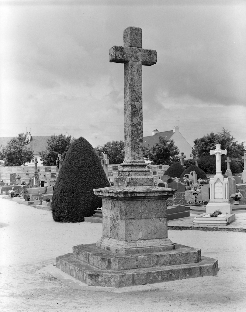 Croix de cimetière, cimetière (Quéven)