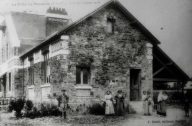 Les mairies et les écoles sur la commune de La Ville-ès-Nonais