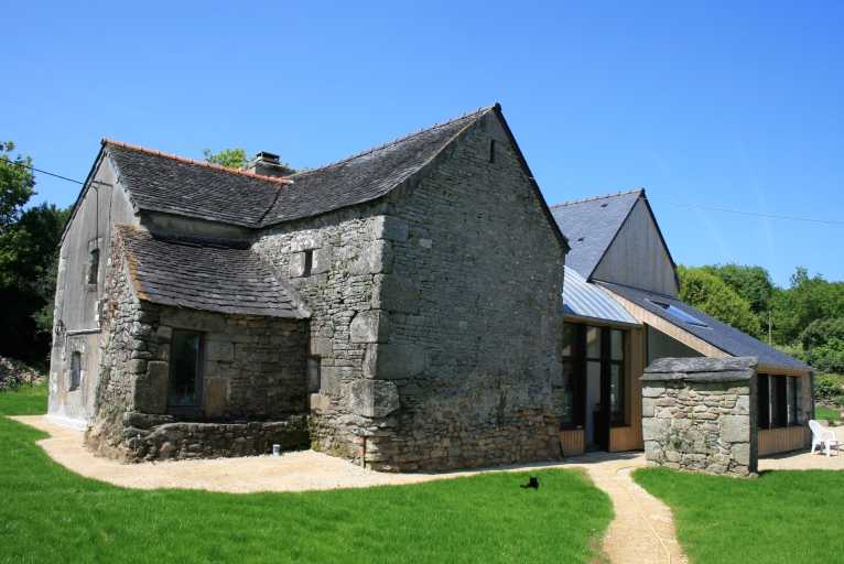 Ancienne ferme, Cleuz (Plounéour-Ménez)