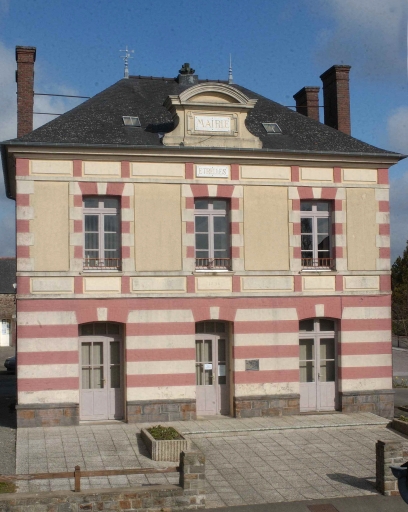Mairie-école de garçons, actuellement mairie, rue Julien Caillel (Etrelles)