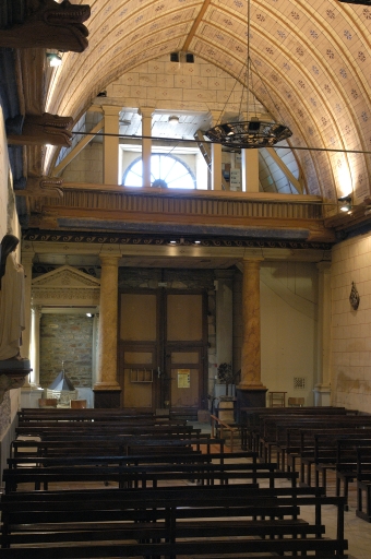 Tribune