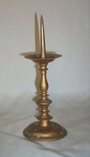 Paire de chandeliers d'acolyte