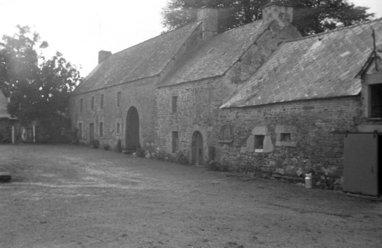 Maison de marchand de toiles, Tréviel (Saint-Caradec)
