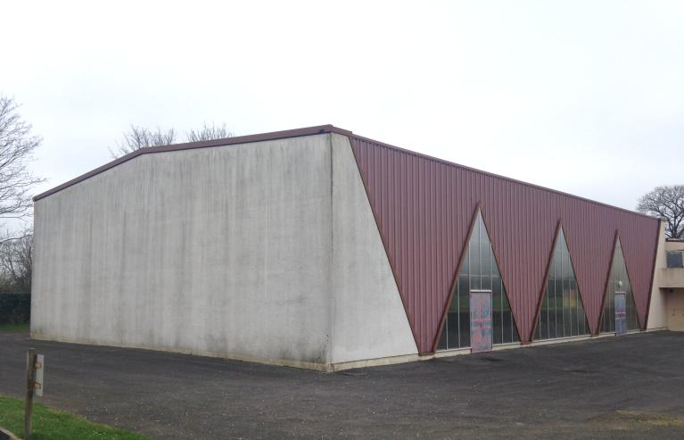 Salle des sports, rue Langlet (La Bazouge-du-Désert)
