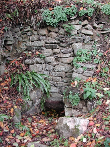 Fontaine, rue Run-ar-Groas, Traou-ar-Woaz (Trédrez-Locquémeau)