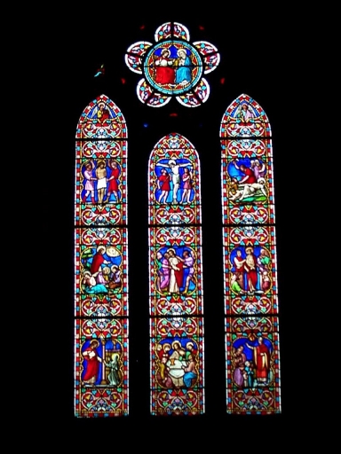 Verrière de la baie 17 : Cène, Passion, Apparition du Sacré Coeur à sainte Marguerite-Marie, Apparition de Notre-Dame de la Salette (?)