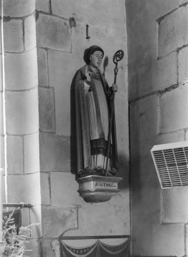 Statue : Saint Guénolé, église paroissiale de Saint-Hernin (Saint-Hernin)