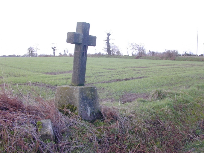 Croix de chemin, près du Launay Chartier (Cuguen)