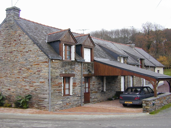Alignement de logis, la Renardière (Sixt-sur-Aff)