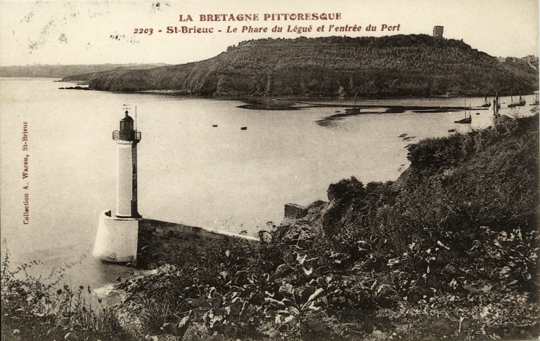 Phare de la Pointe-à-l'Aigle (Plérin-sur-Mer)