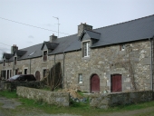 Alignement de 4 maisons, la Ville Lizou (Lanhélin fusionnée en Mesnil-Roc'h en 2019)