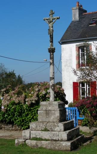 Croix dite Croix Ty Ar Huré (Dinéault)