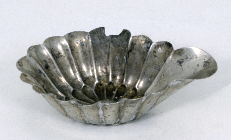 Coquille de baptême, rue Saint-Etienne (Jugon-les-Lacs fusionnée en Jugon-les-Lacs - Commune nouvelle en 2016)