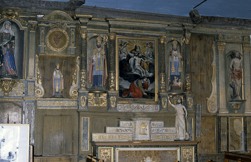 Autel, retable, gradins d'autel (3), tabernacle (autel secondaire, retable architecturé, retable à panneau compartimenté), église paroissiale Saint-Vinoc (Plouhinec-29)