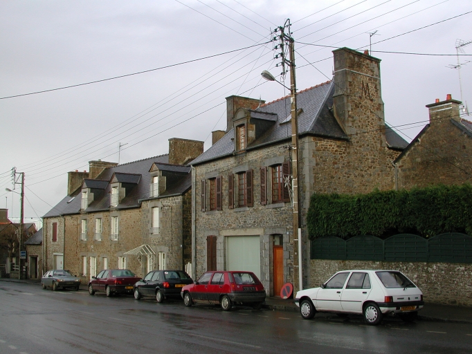 Alignement de maisons, 39-41 rue de la Libération (Saint-Pierre-de-Plesguen fusionnée en Mesnil-Roc'h en 2019)