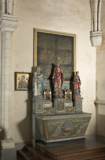 Ensemble du second autel secondaire sud : autel, tabernacle, 2 gradins d'autel, 3 degrés d'autel