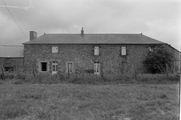 Ferme ancien manoir, la Tuvelière (Saint-Symphorien)