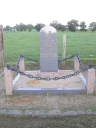 Monument, près de Saint-Yvieux (Le Tronchet)