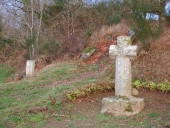 Croix de chemin, dite Croix dom Hue, le Rocher Pecet (Saint-Pierre-de-Plesguen fusionnée en Mesnil-Roc'h en 2019)