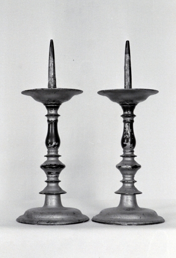 Paire de Chandeliers, église paroissiale Saint-Médard (Billé)
