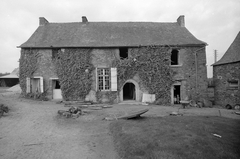 Manoir, Caillaboeuf (Ercé-en-Lamée)