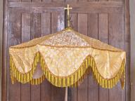 Ombrelle de procession, chapelle Notre-Dame-de-la-Peinière (Saint-Didier)