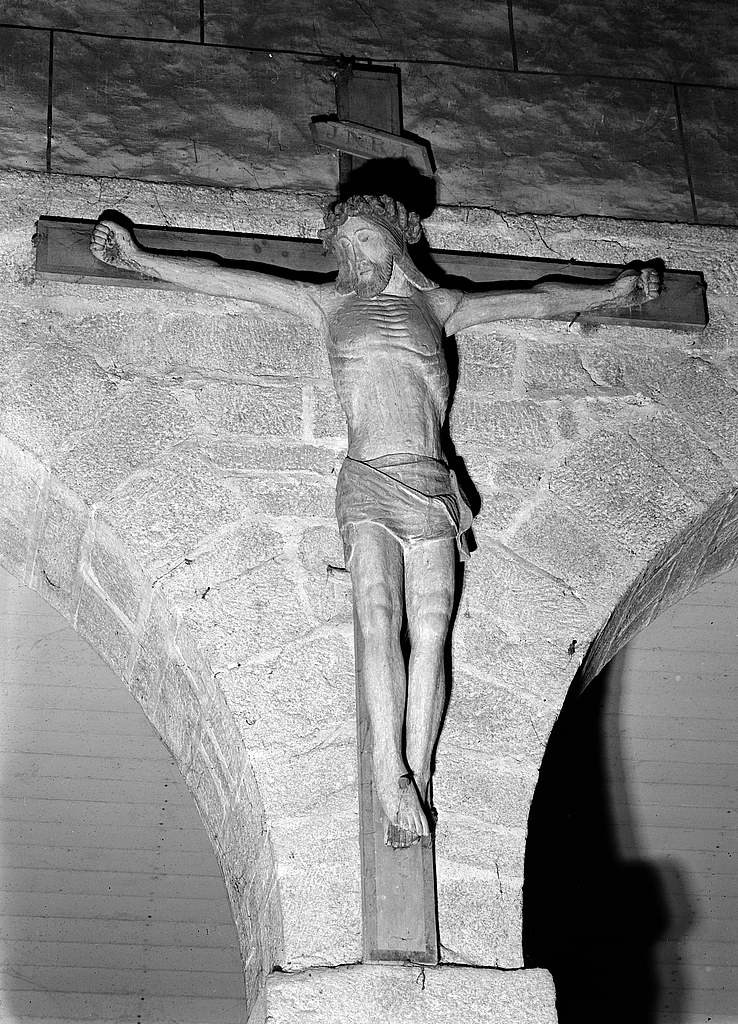 Croix (d'applique, grandeur nature) : Christ en croix, église paroissiale Sainte-Madeleine (Dinéault)