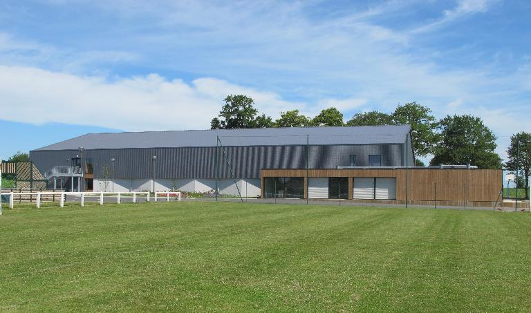 Salle omnisports, 8 rue du Trésor (Bais)