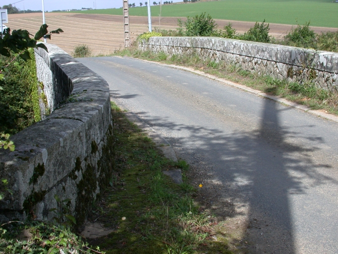 Pont routier, la Ville Léo (Loudéac)