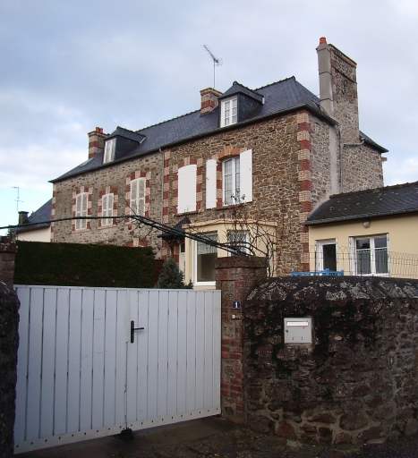 Maisons, alignement de deux logis, rue de l'Islet, 1 rue du Vieux Clocher (Lancieux)