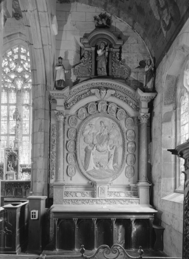 Retable latéral et ses statues dit retable du Rosaire, église paroissiale Notre-Dame de l'Assomption (Cléden-Poher)