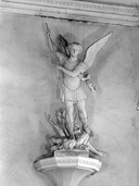 Ensemble de 2 statues : Saint Michel terrassant le dragon, Ange thuriféraire, église Saint-Michel (Glénac fusionnée en La Gacilly en 2017)