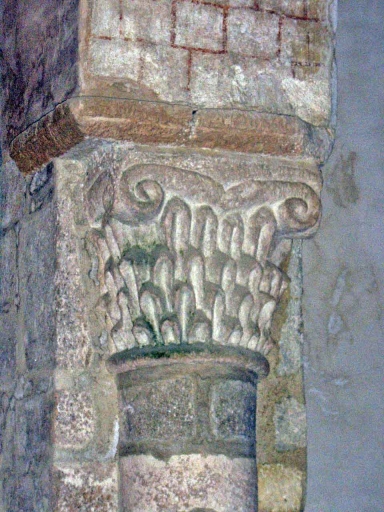 Les chapiteaux de l'église Saint-Cyr et Sainte-Julitte