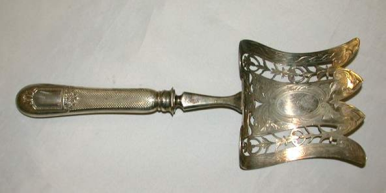 Pelle de service à asperges