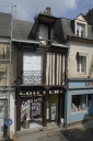 Maison à boutique, 32 rue de la Madeleine (Châteaugiron)