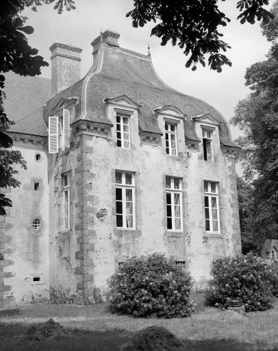 Château, le Perronay (Romillé)